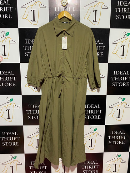 UNIQLO |L| BUST 14| A14| HALF-ZIP DRAWSTRING WAIST MIDI SHIRT DRESS - OLIVE GREEN