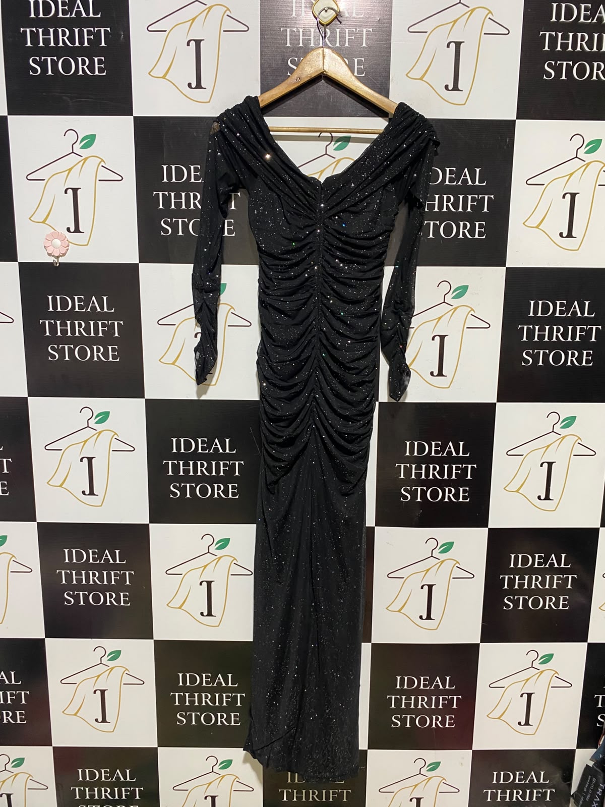 D & M |L| BUST 15| A14| BLACK METALLIC SHIMMER LONG-SLEEVE RUCHED MAXI DRESS