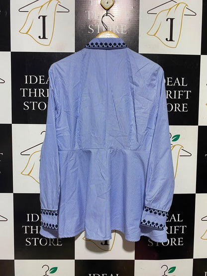 ZARA WOMAN |L| BUST 20| A14| BLUE STRIPED EMBROIDERED TASSEL BUTTON-DOWN SHIRT