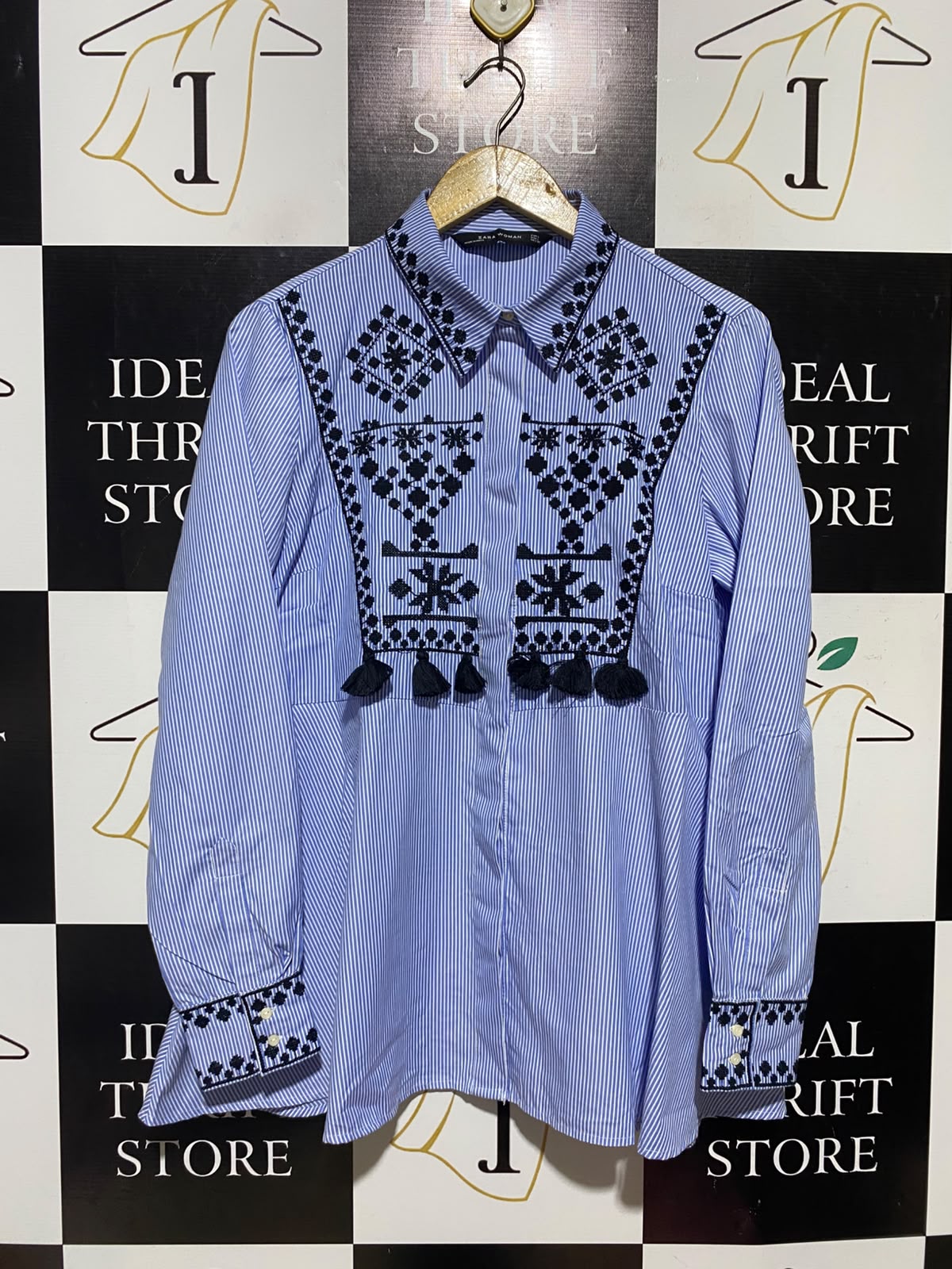 ZARA WOMAN |L| BUST 20| A14| BLUE STRIPED EMBROIDERED TASSEL BUTTON-DOWN SHIRT