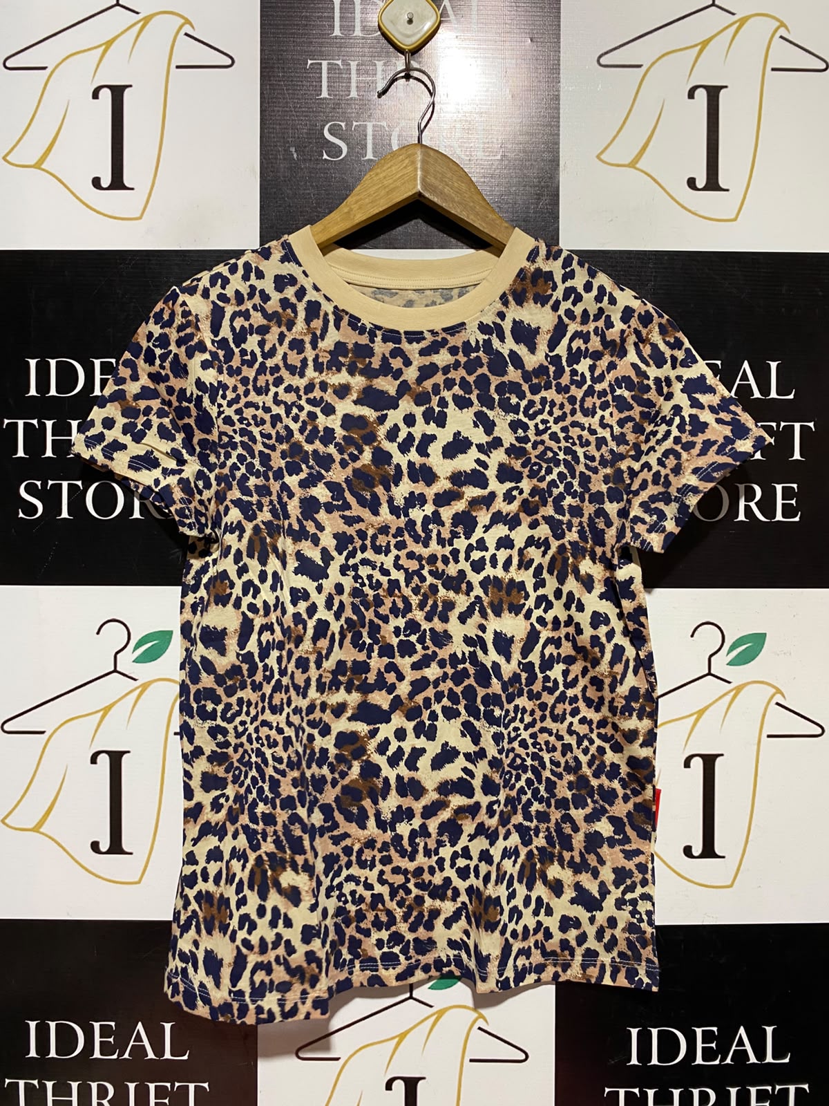 PRIMARK CARES |XS| BUST 17| A13| LEOPARD CHEETAH ANIMAL PRINT SHORT-SLEEVE CREW NECK T-SHIRT