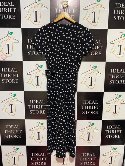 PAPAYA |S| BUST 17| A15| BLACK & WHITE POLKA DOT BUTTON-FRONT JUMPSUIT - SHORT SLEEVE BELTED CASUAL JUMPSUIT