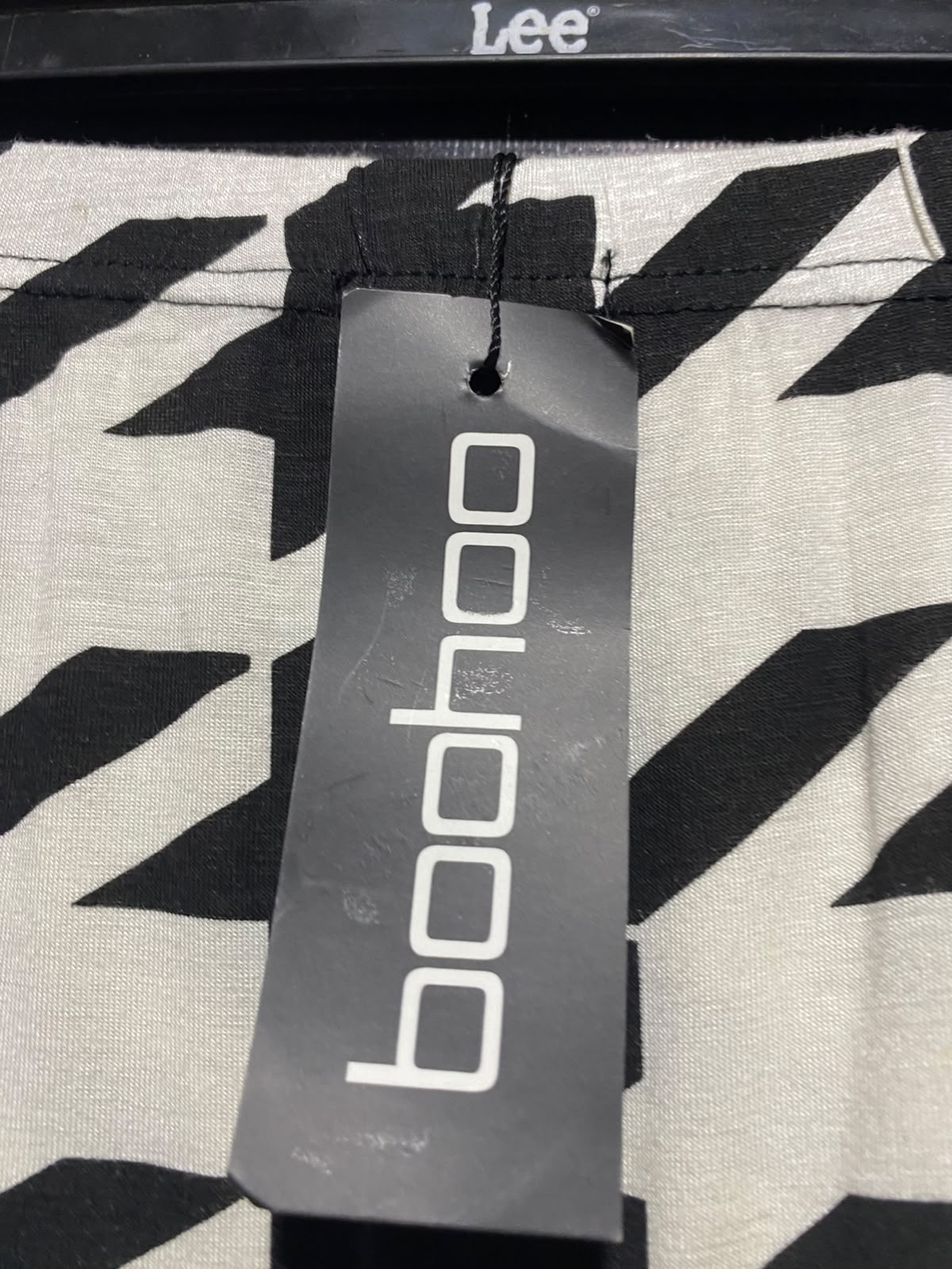 BOOHOO |XS| WAIST 24| A14| BLACK & WHITE HOUNDSTOOTH MIDI SKIRT - HIGH-WAISTED STRETCH PENCIL SKIRT