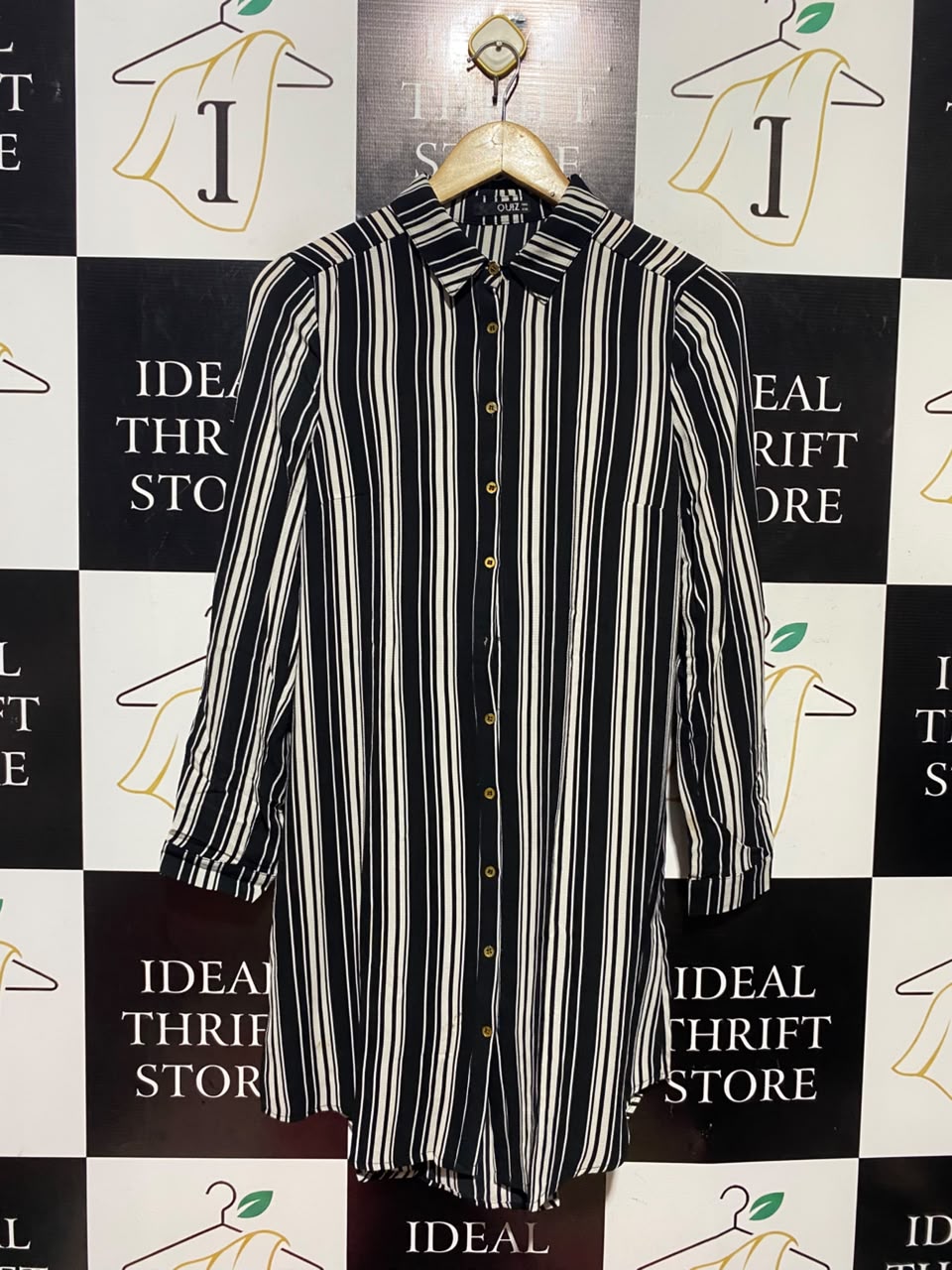 QUIZ |M| BUST 18| A16| BLACK AND WHITE VERTICAL STRIPED LONG SLEEVE SHIRT DRESS