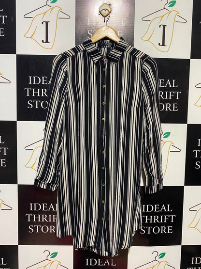 QUIZ |M| BUST 18| A16| BLACK AND WHITE VERTICAL STRIPED LONG SLEEVE SHIRT DRESS