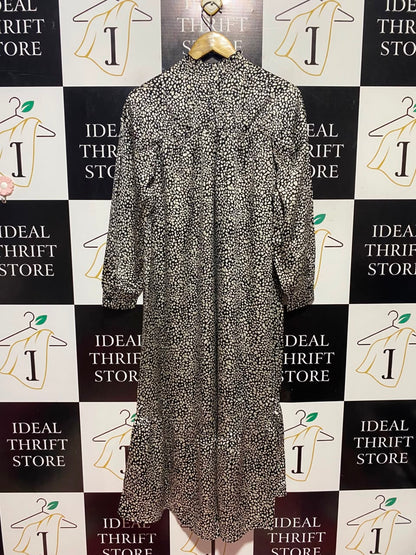 MNG |XS| BUST 20| A16| BLACK AND WHITE SPOTTED LONG SLEEVE MAXI DRESS