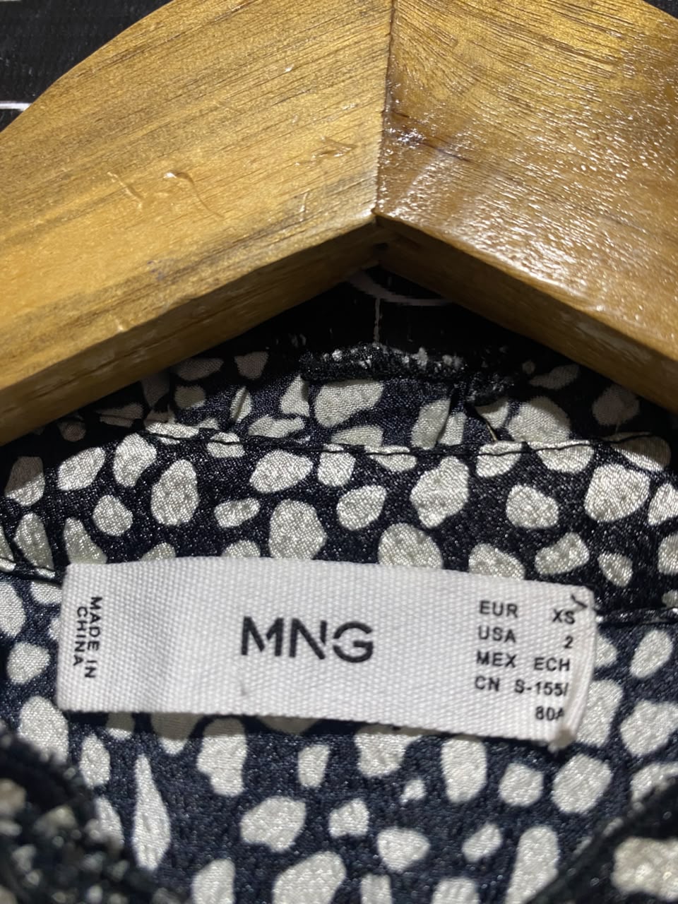 MNG |XS| BUST 20| A16| BLACK AND WHITE SPOTTED LONG SLEEVE MAXI DRESS