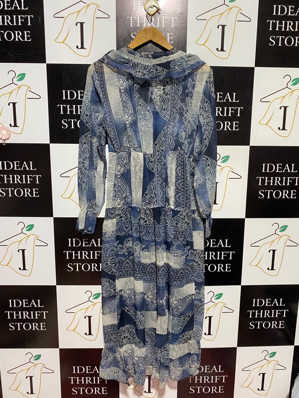 GDG ACTUEL |M| BUST 17| A16| BLUE & WHITE MANDALA PRINT RUFFLE MAXI DRESS