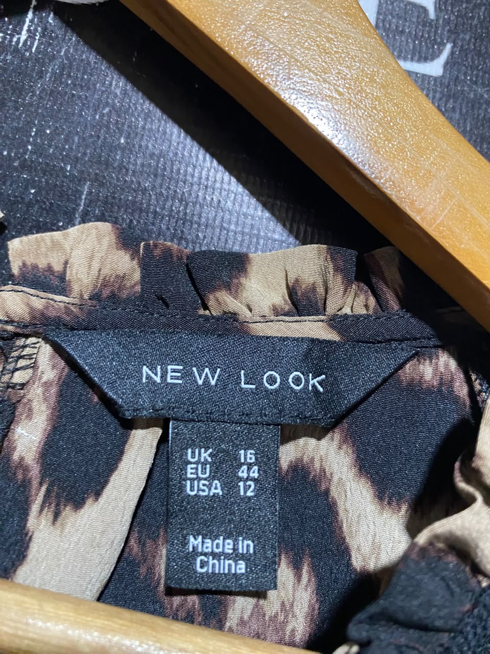 NEW LOOK |L| BUST 22| A16| WOMEN'S CLASSIC LEOPARD PRINT RUFFLE MINI DRESS