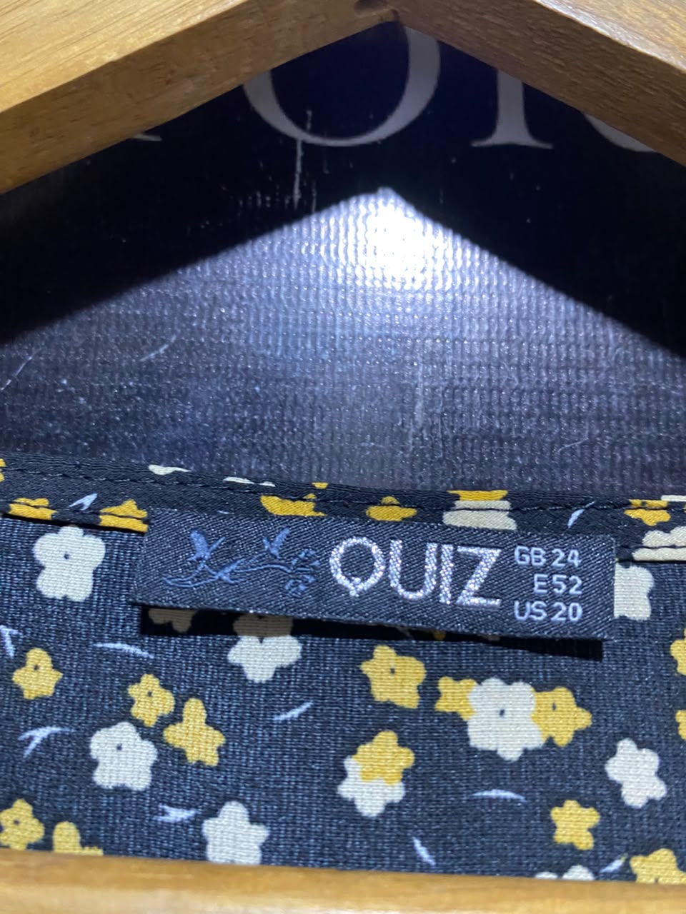 QUIZ |XL| BUST 23| A16| WOMEN'S BLACK & YELLOW DITSY FLORAL WRAP MAXI DRESS