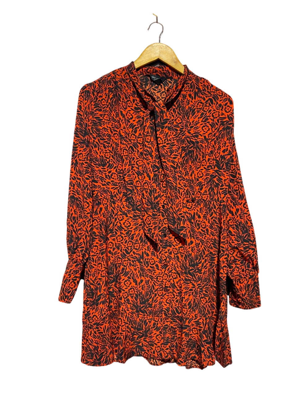 NEW LOOK |M| BUST 19| A17| WOMEN'S BOLD ORANGE AND BLACK FLORAL PRINT TIE-NECK SHIFT DRESS