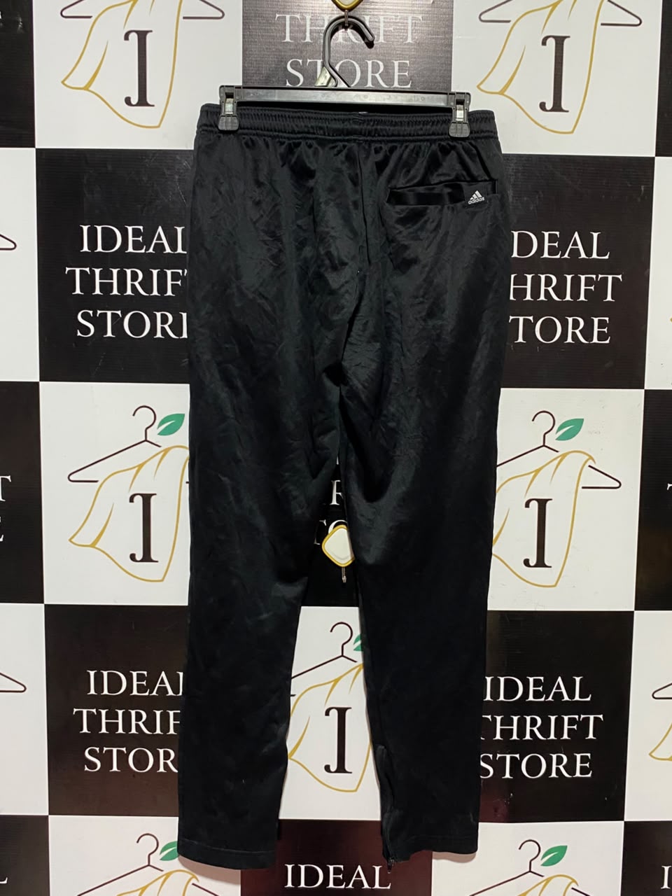 ADIDAS |S| WAIST 28| A17| IDEAL FOR TRAINING, GYM, OR RELAXED CASUAL LOOKS