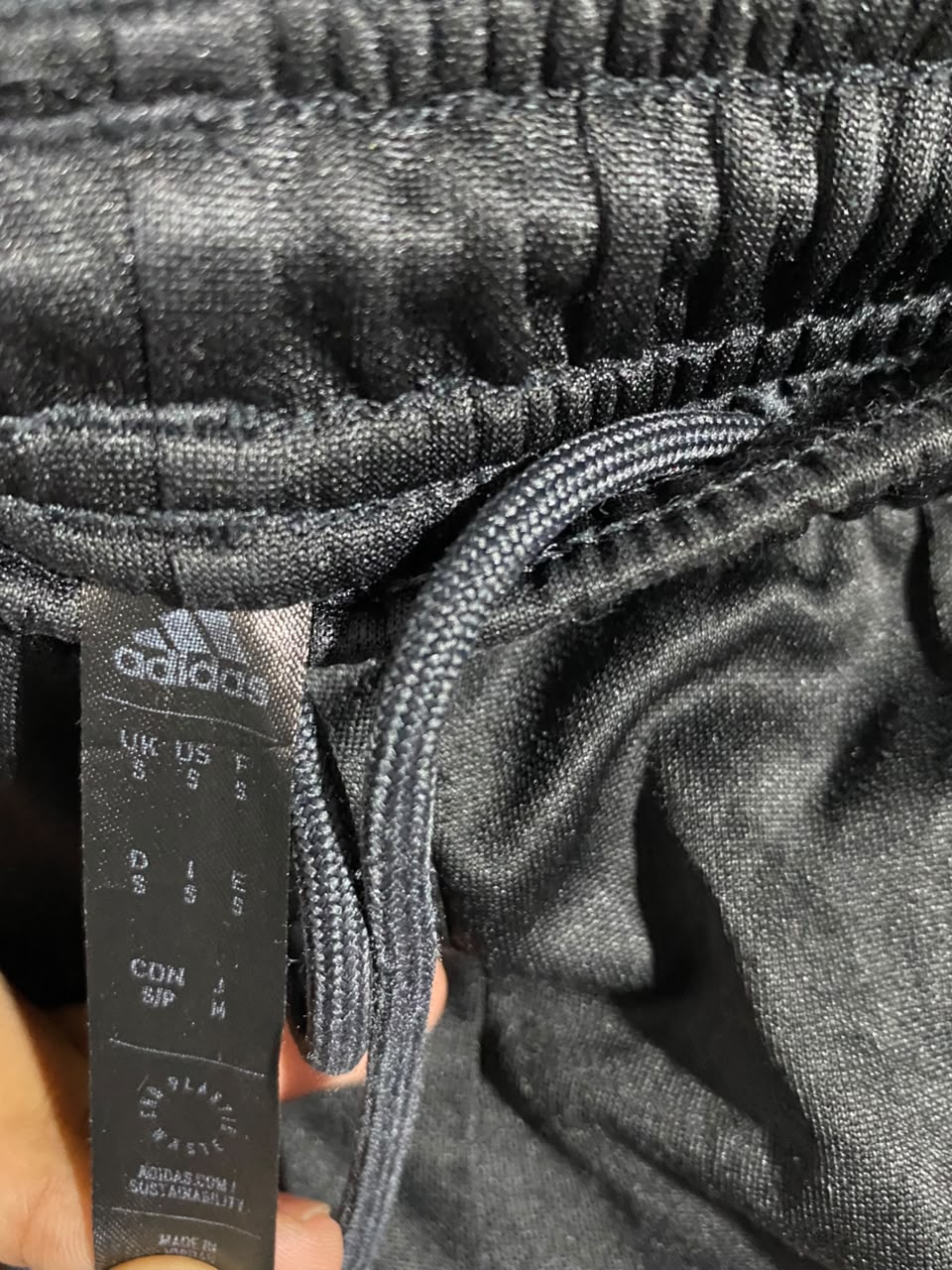 ADIDAS |S| WAIST 28| A17| IDEAL FOR TRAINING, GYM, OR RELAXED CASUAL LOOKS