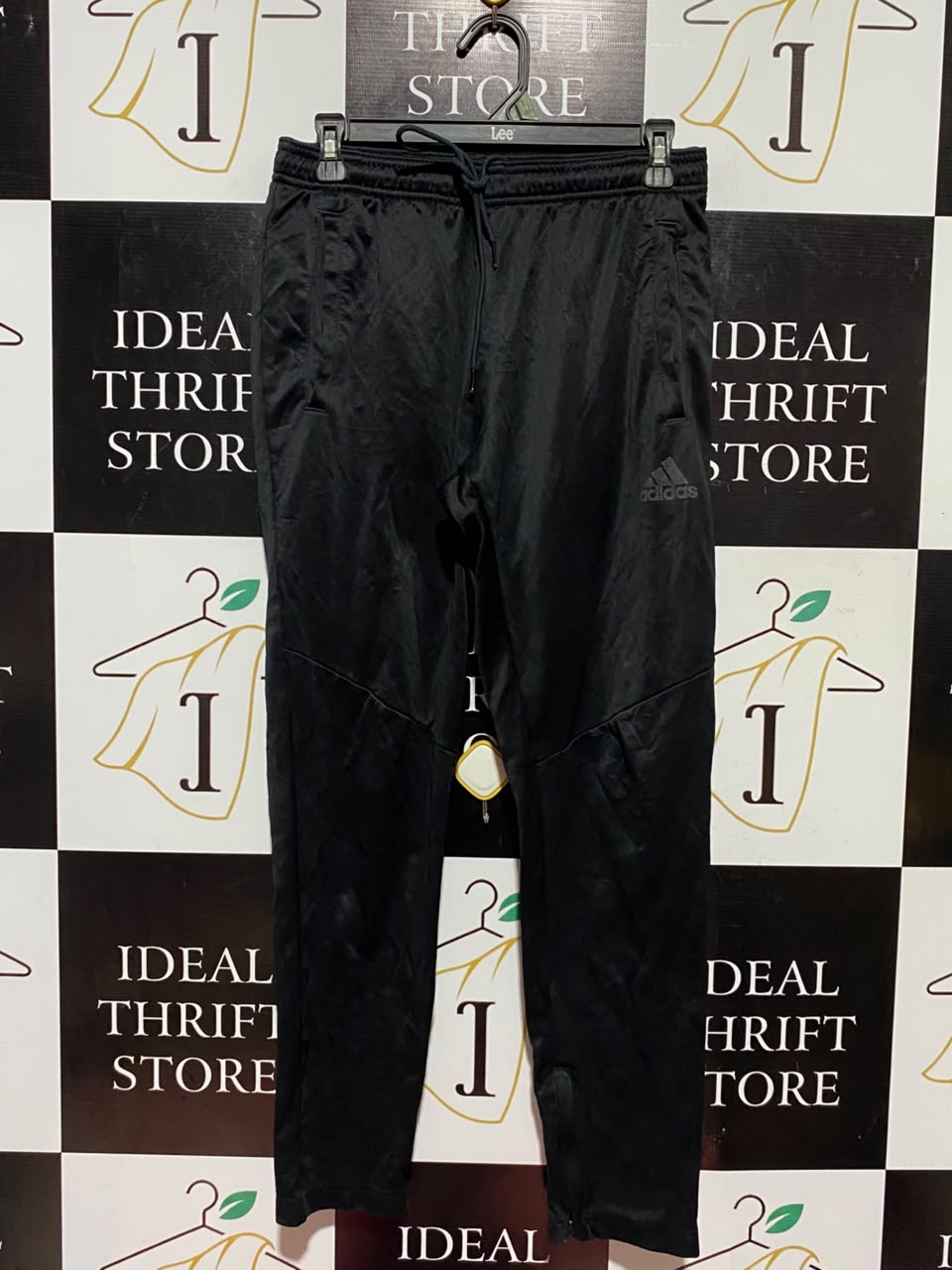 ADIDAS |S| WAIST 28| A17| IDEAL FOR TRAINING, GYM, OR RELAXED CASUAL LOOKS