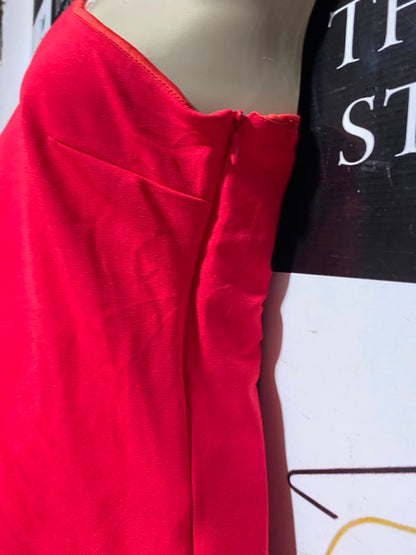 FOREVER UNIQUE |M| BUST 16| A17| WOMEN'S STRIKING RED ONE-SHOULDER CHOKER TOP