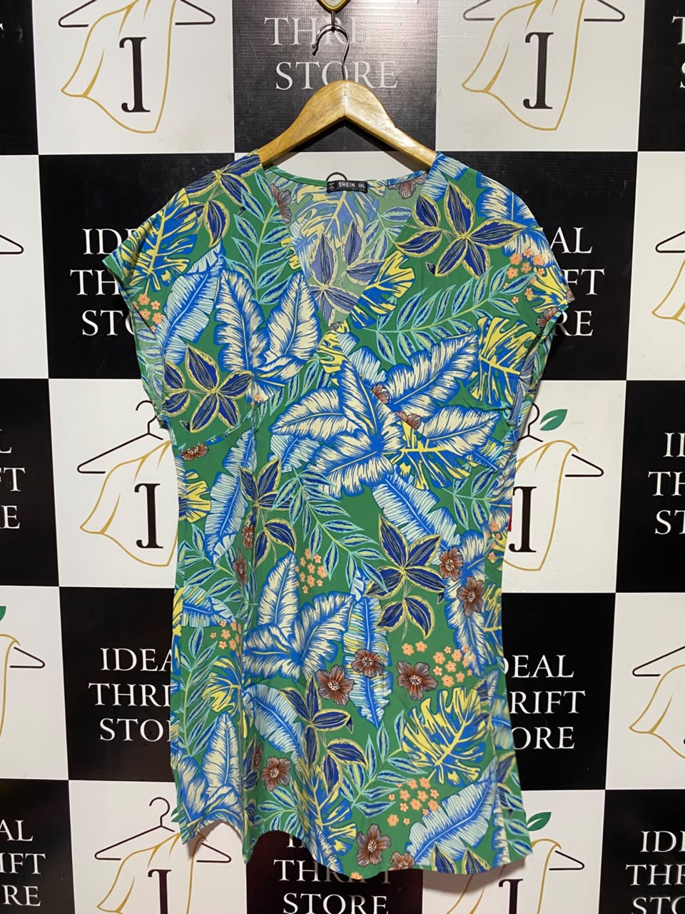 SHEIN |XL| BUST FREE| A17| WOMEN'S VIBRANT TROPICAL LEAF PRINT V-NECK TUNIC