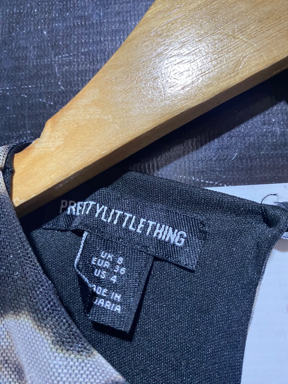 PRETTYLITTLE THING |S| BUST 15| A17| WOMEN'S TRENDY ABSTRACT PRINT LAYERED HEM DRESS