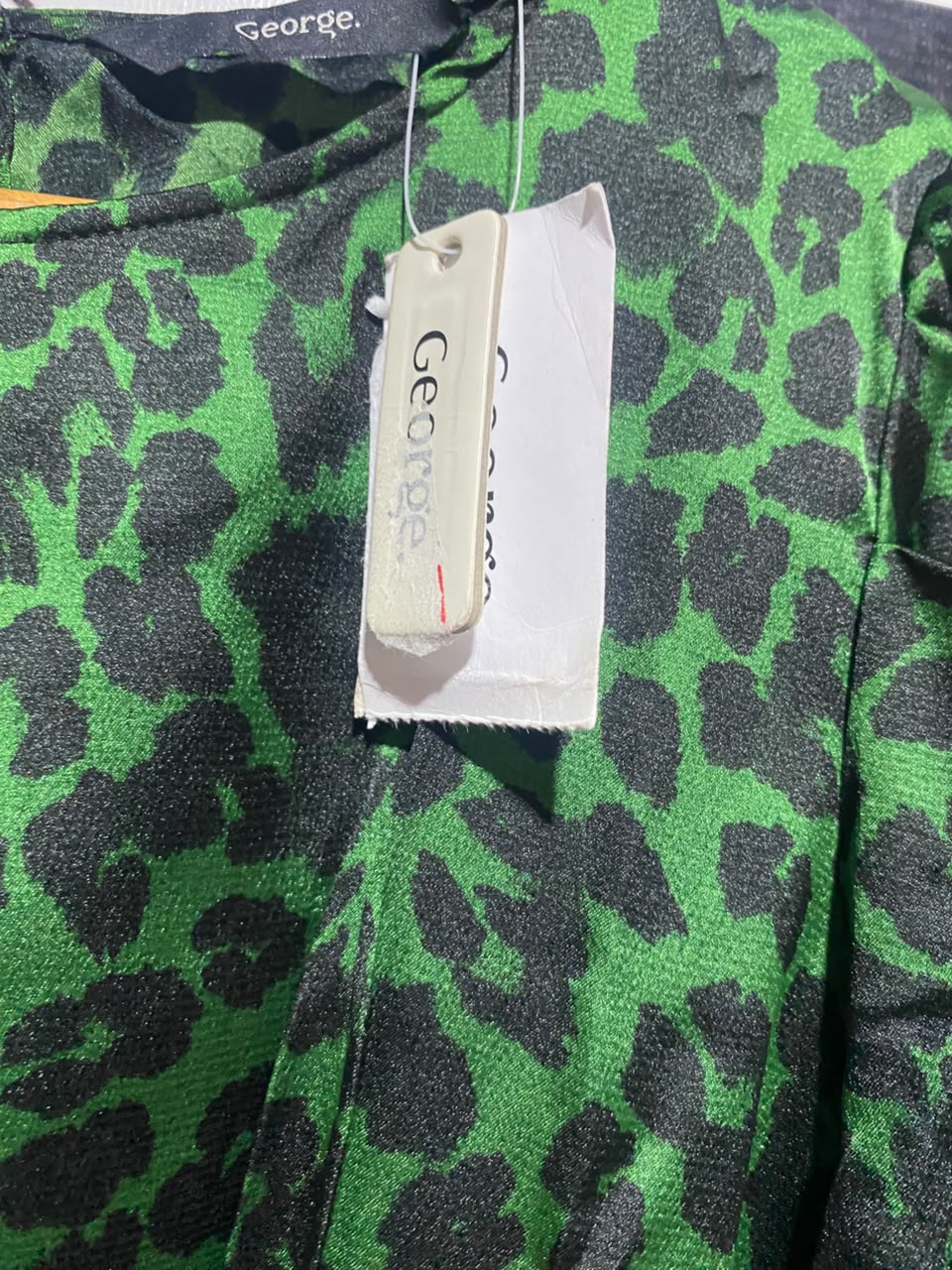 GEORGE |L| BUST 20| A17| WOMEN'S BOLD GREEN & BLACK ANIMAL PRINT LONG-SLEEVE DRESS
