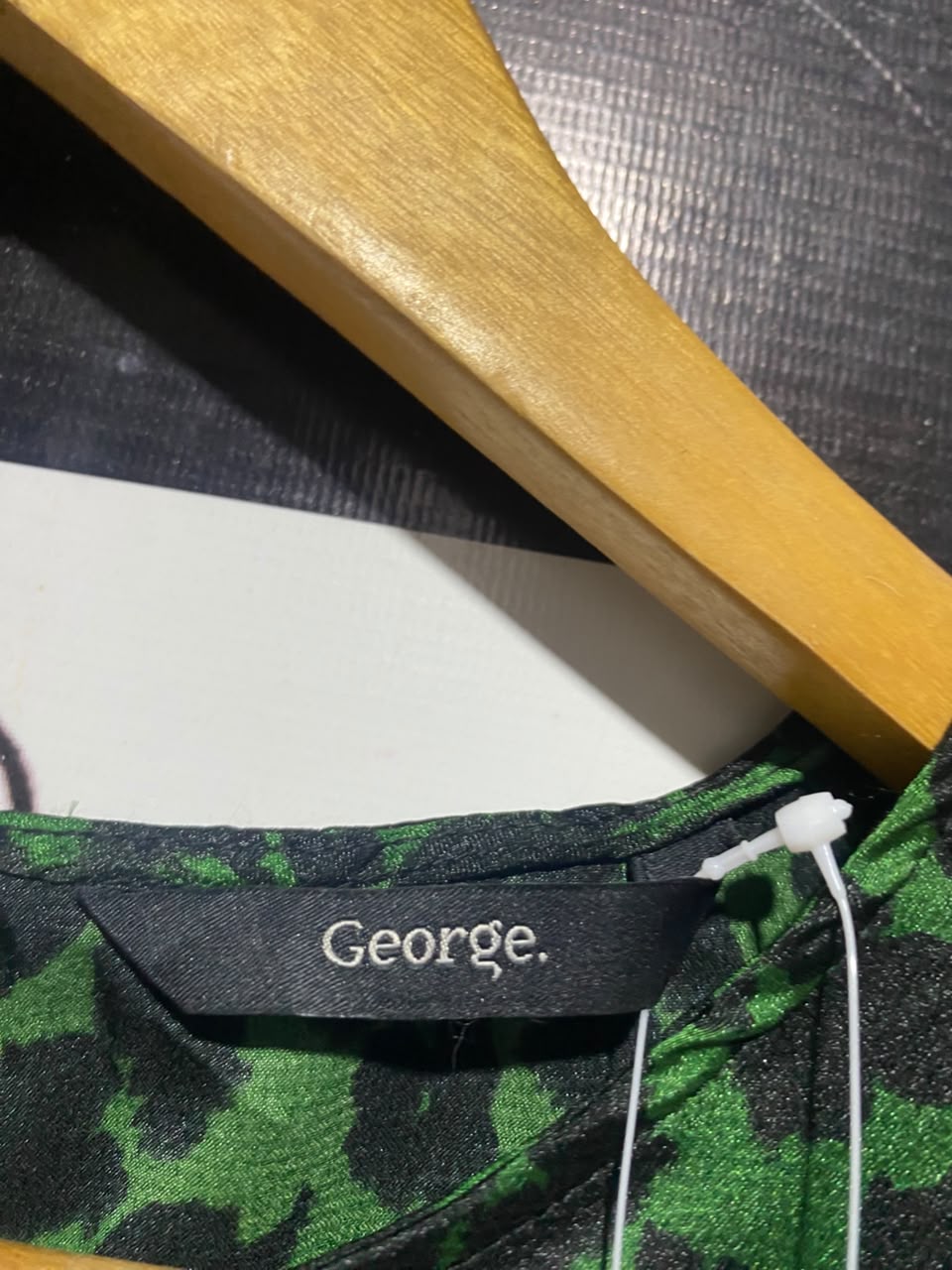 GEORGE |L| BUST 20| A17| WOMEN'S BOLD GREEN & BLACK ANIMAL PRINT LONG-SLEEVE DRESS