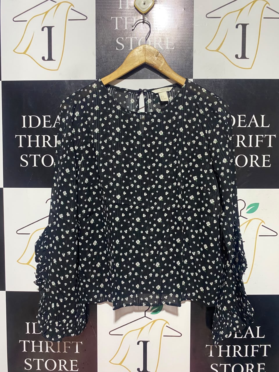 H&M |S| BUST 19| A17| WOMEN'S BLACK DITSY FLORAL RUFFLE-SLEEVE BLOUSE