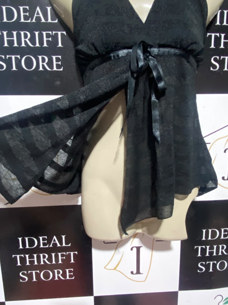 |S| BUST 16| A18| WOMEN’S ELEGANT BLACK HALTER NECK TOP WITH RIBBON TIE-FRONT