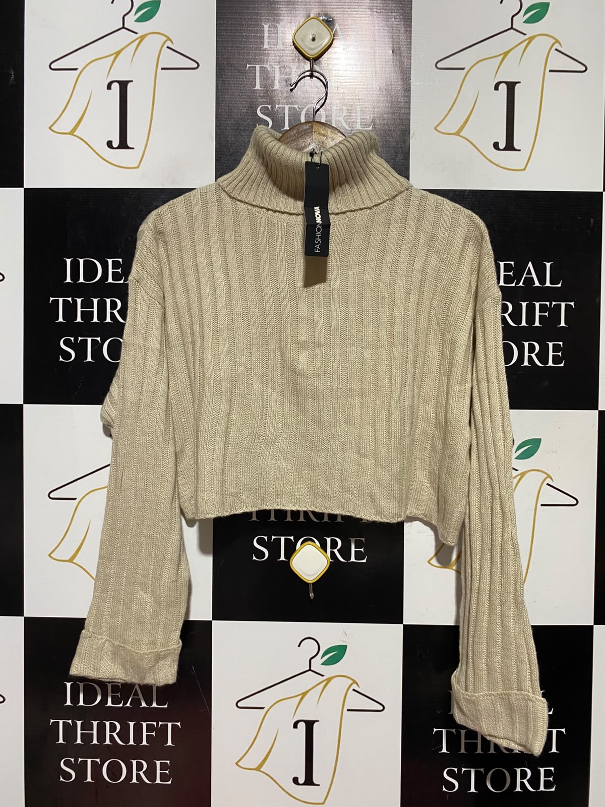 FASHION NOVA |M| BUST 22| A18| WOMEN’S BEIGE RIBBED TURTLENECK CROPPED SWEATER