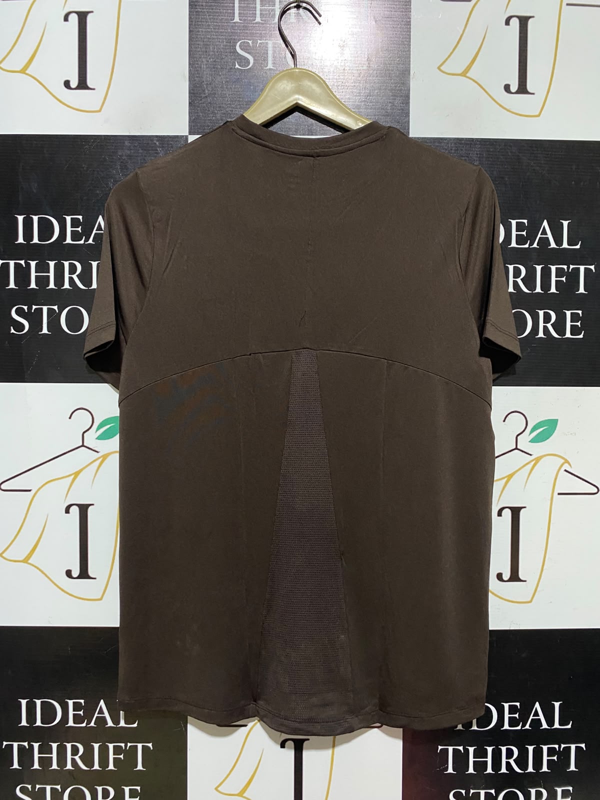 TU WOMAN |M| BUST 19| ESSENTIAL SOLID DARK BROWN CREW-NECK T-SHIRT