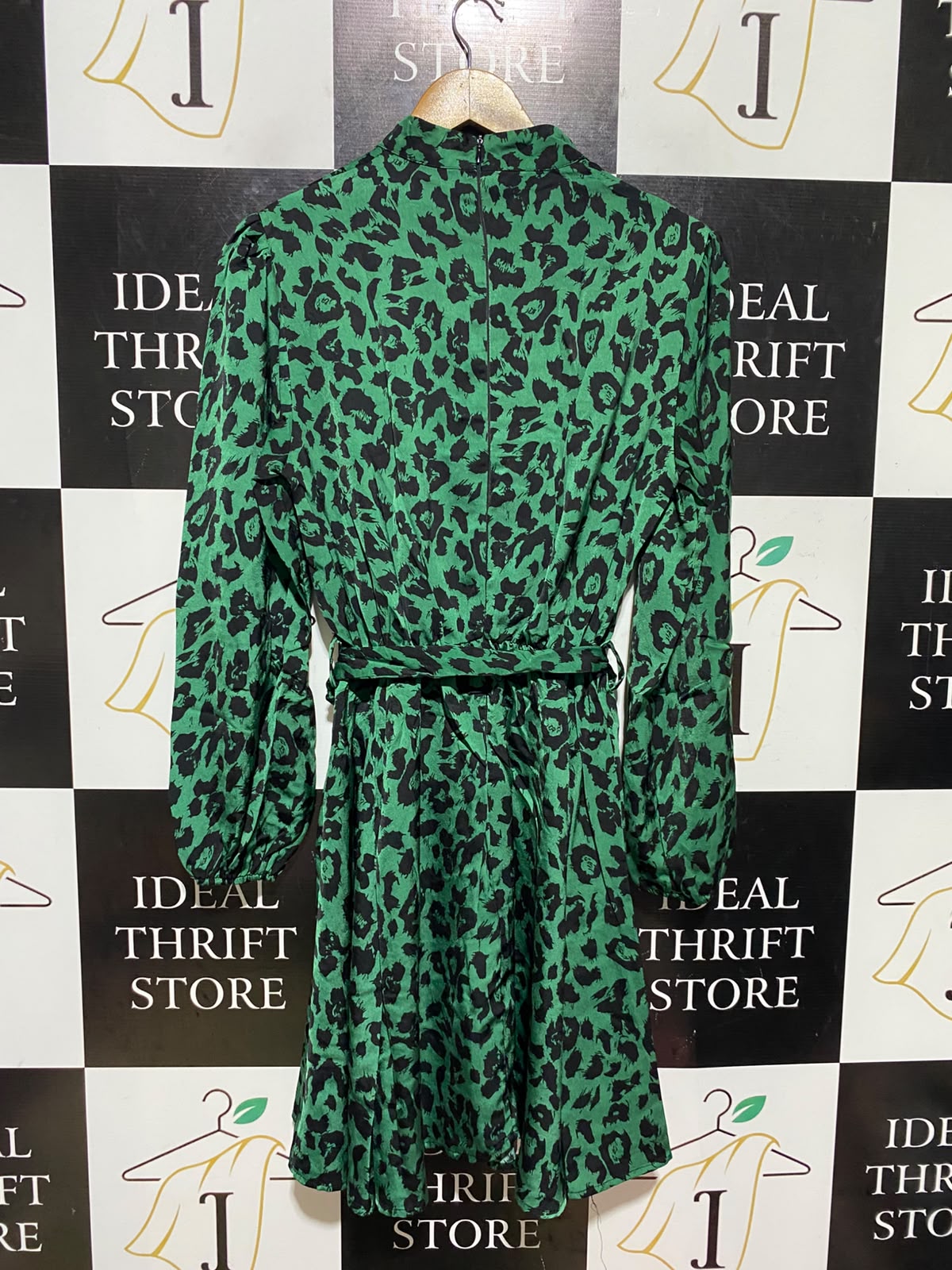 |M| BUST 18| A18| BOLD GREEN ANIMAL PRINT LONG-SLEEVE DRESS WITH O-RING BELT