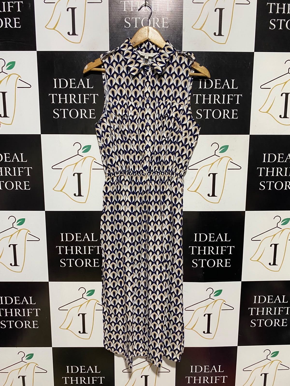 APRICOT |M| BUST 17| A18| WOMEN’S GEOMETRIC PRINT SLEEVELESS COLLARED DRESS