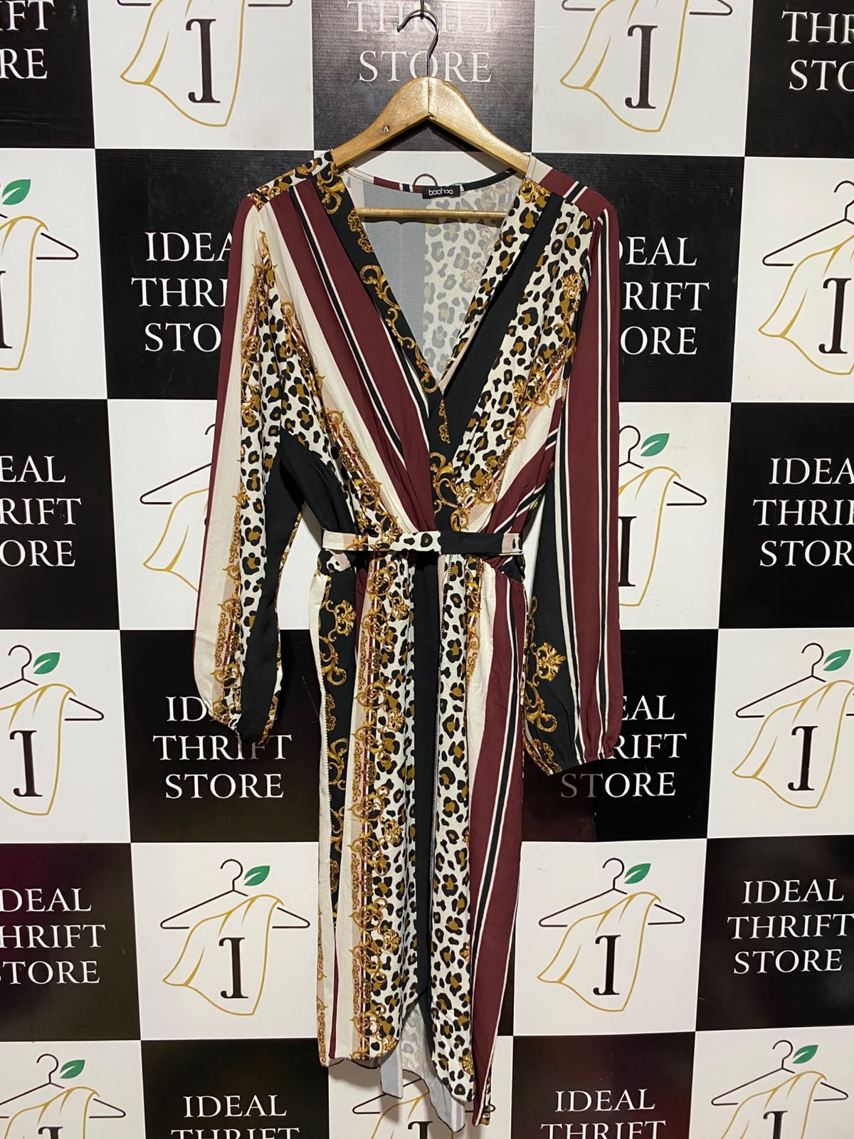 BOOHOO |L| BUST 21| A18| MIXED PRINT LONG-SLEEVE WRAP DRESS