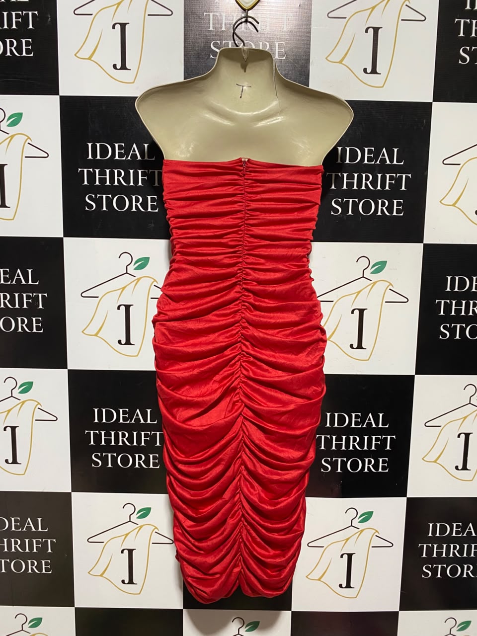 TRARILLA |L| BUST 15| A18| VIBRANT RED RUCHED STRAPLESS BODYCON DRESS