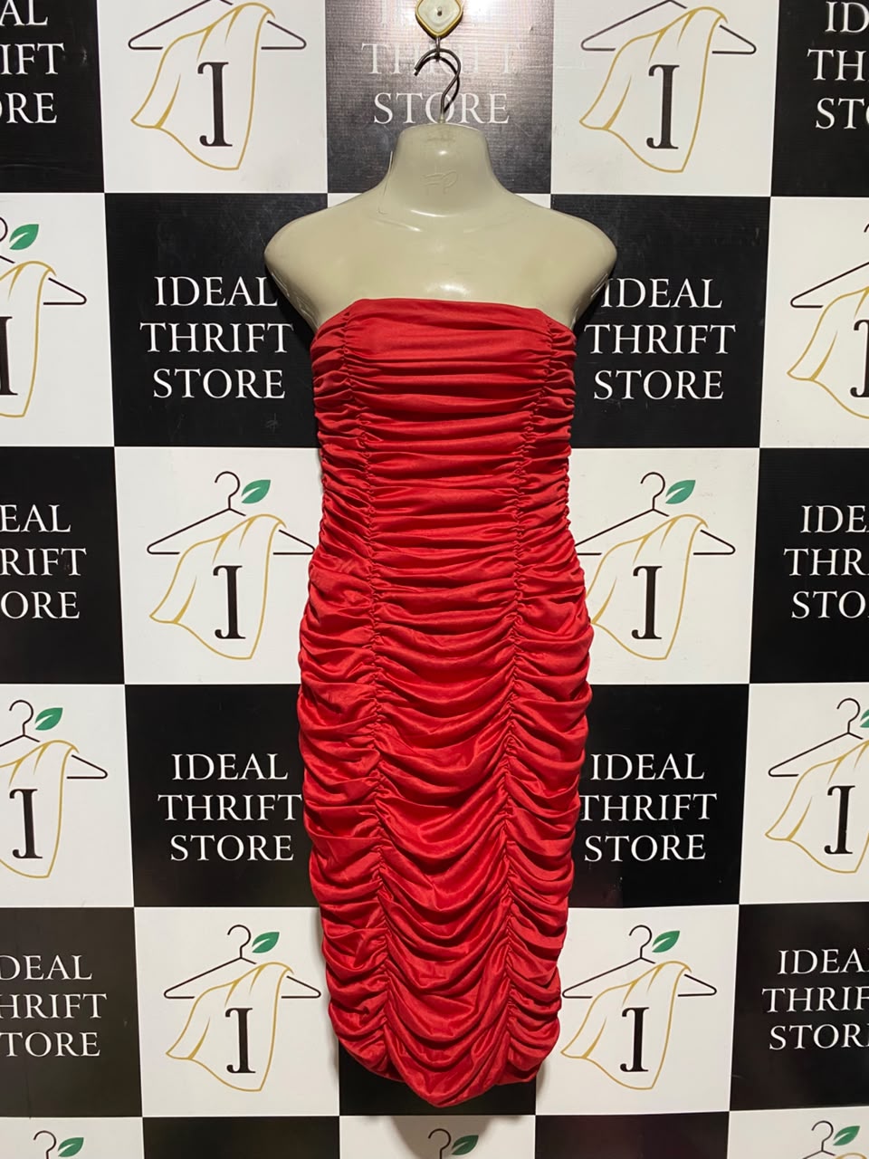 TRARILLA |L| BUST 15| A18| VIBRANT RED RUCHED STRAPLESS BODYCON DRESS
