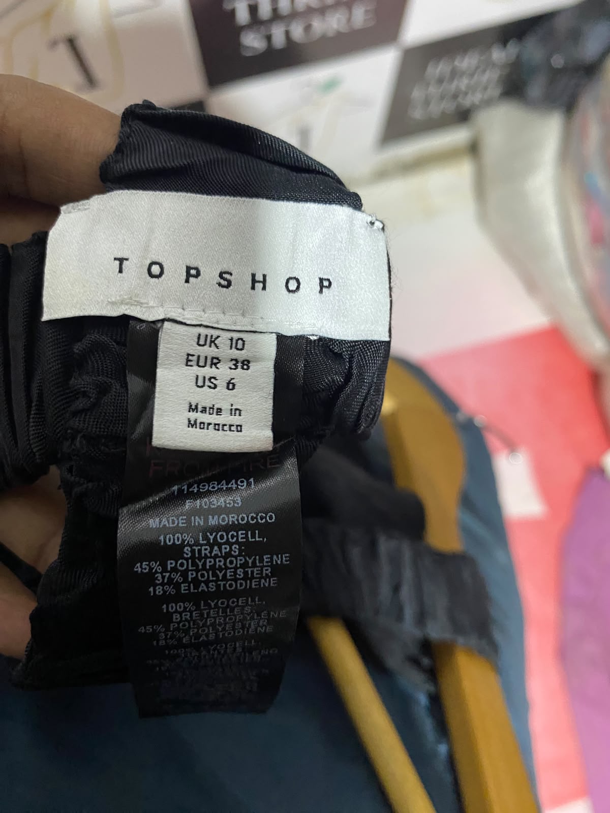 TOP SHOP |S| BUST 15| A17| WOMEN'S BLACK ELASTICATED HEM SLEEVELESS TOP