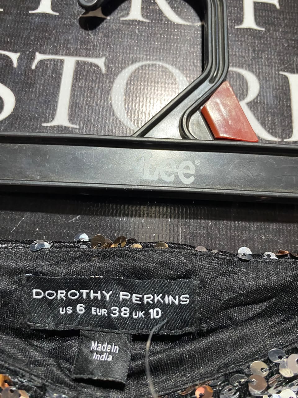 DOROTHY PERKINS |M| WAIST 28| A17| MULTI-TONAL SEQUIN EMBELLISHED MINI SKIRT