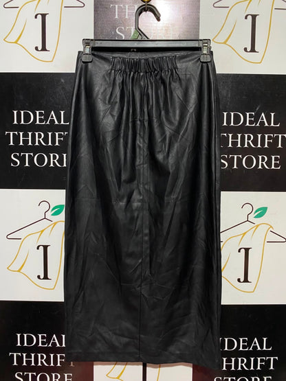 ASOS |XS| WAIST 24| A19| BLACK FAUX LEATHER MIDI SKIRT