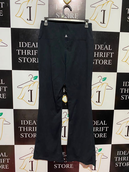 BLACK |M| WAIST 28| A19| CLASSIC BLACK HIGH-WAISTED ATHLETIC FLARE LEGGINGS