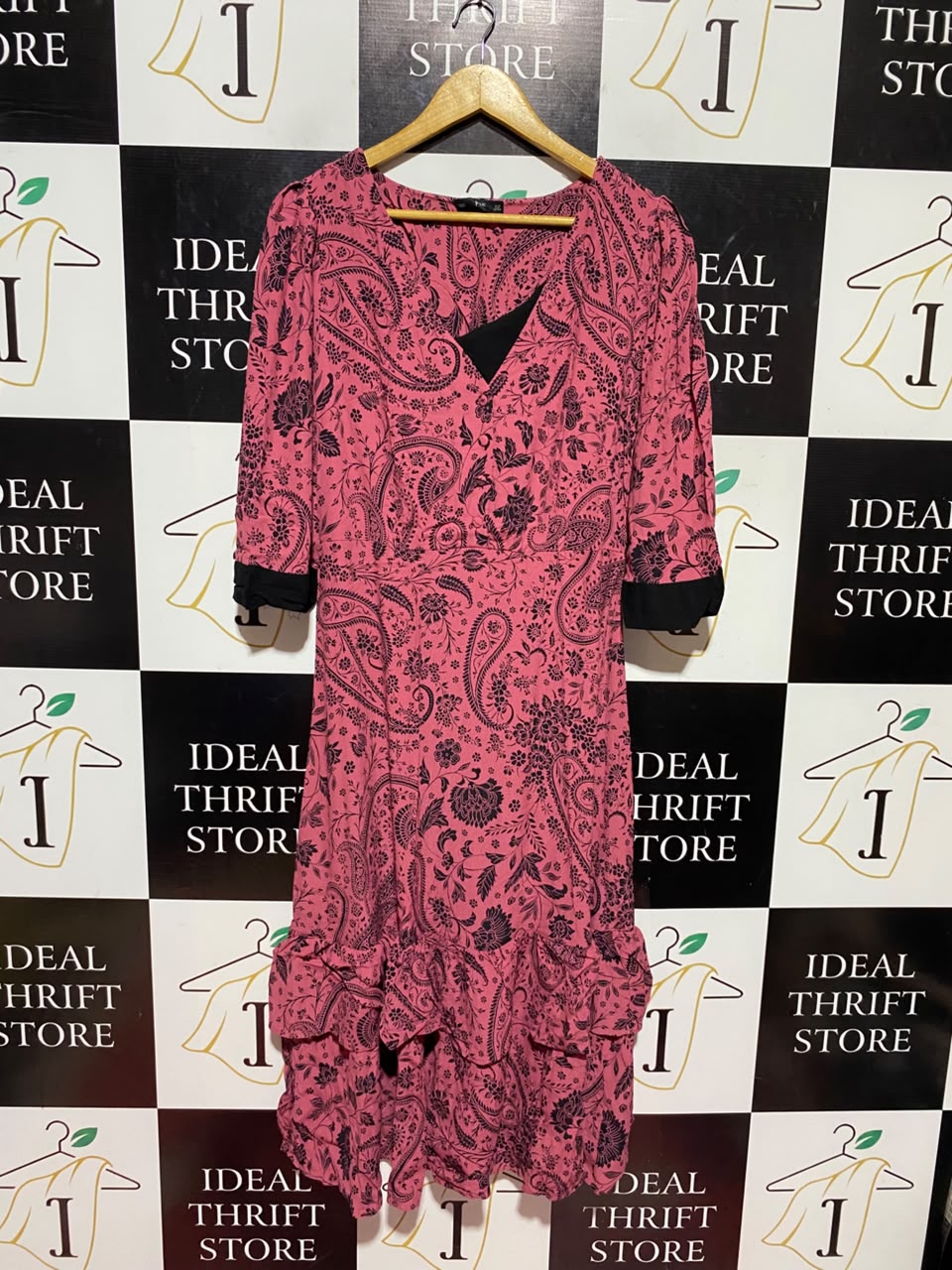 F&F |M| BUST 18| A19| PINK AND BLACK PAISLEY PRINT RUFFLE HEM MIDI DRESS