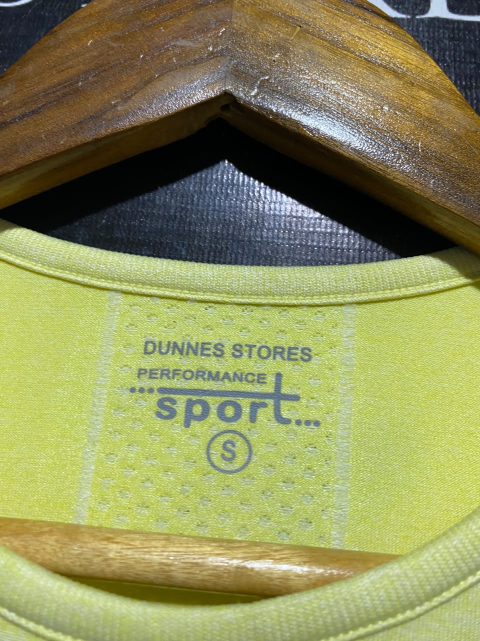 DUNNES STORES |M| BUST 16| A19|  SPORT NEON YELLOW ACTIVE T-SHIRT