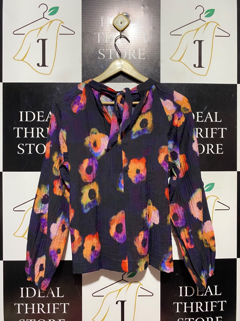 OLIVER BONAS |M| BUST 19| A19| BLACK MULTICOLOR ABSTRACT FLORAL LONG-SLEEVE BLOUSE
