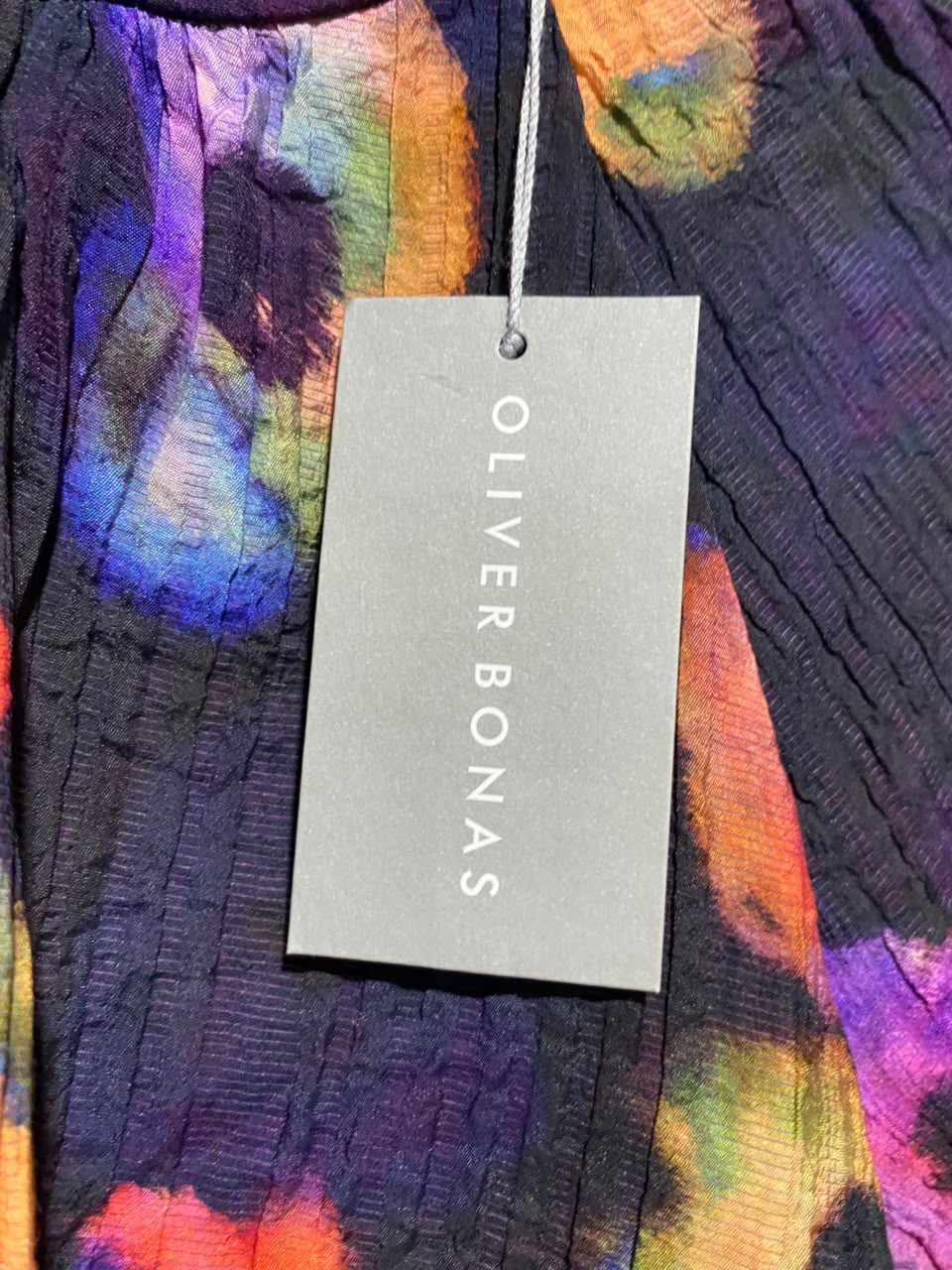 OLIVER BONAS |M| BUST 19| A19| BLACK MULTICOLOR ABSTRACT FLORAL LONG-SLEEVE BLOUSE