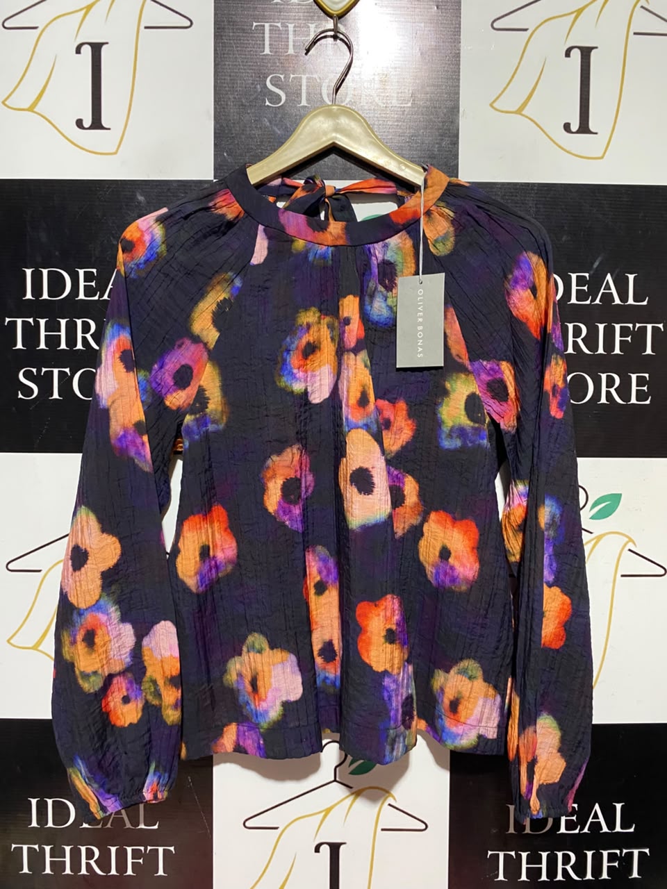 OLIVER BONAS |M| BUST 19| A19| BLACK MULTICOLOR ABSTRACT FLORAL LONG-SLEEVE BLOUSE