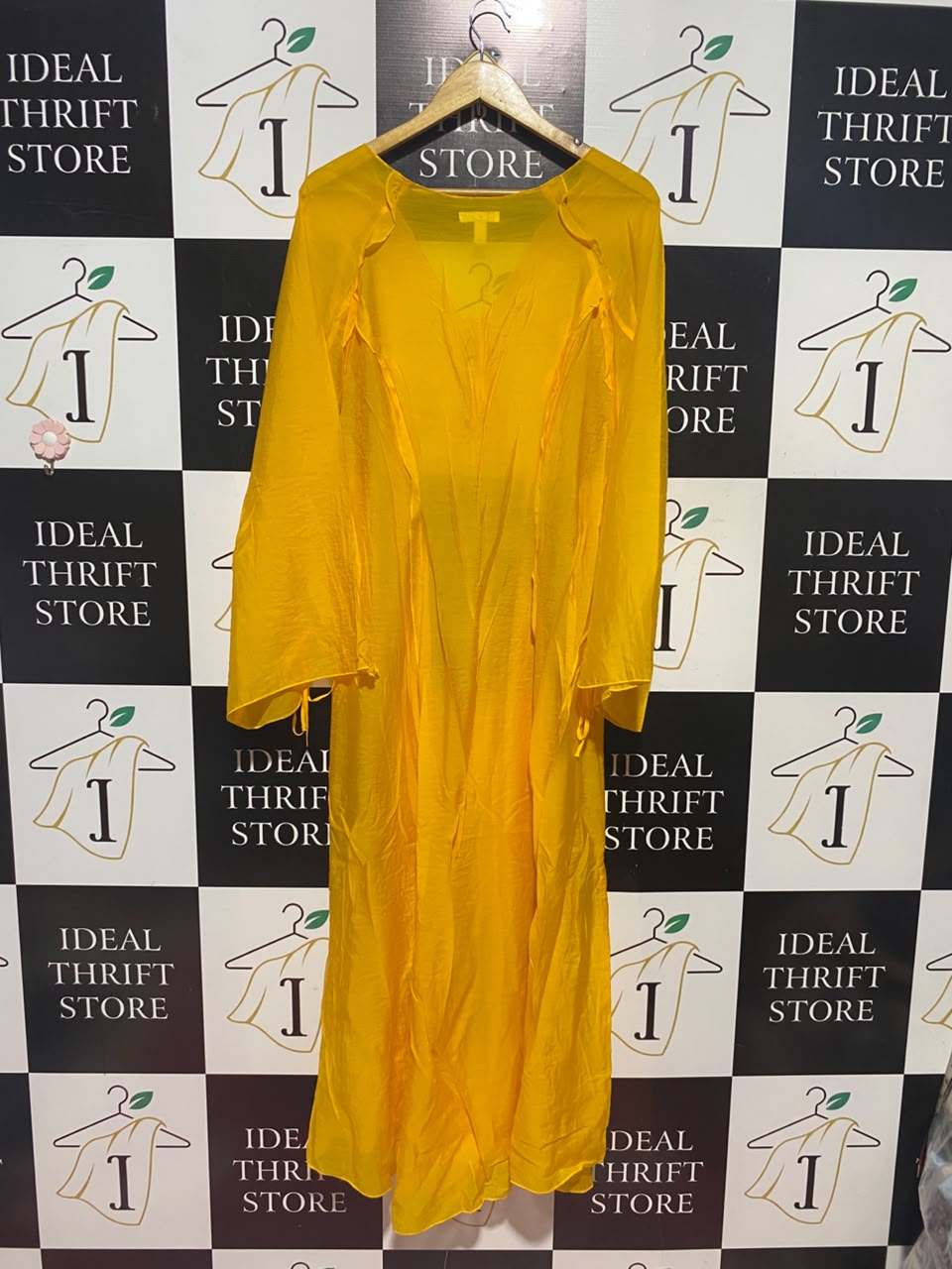 H&M |M| BUST 20| A19| BRIGHT YELLOW TIE-NECK RUFFLE ACCENT MIDI DRESS