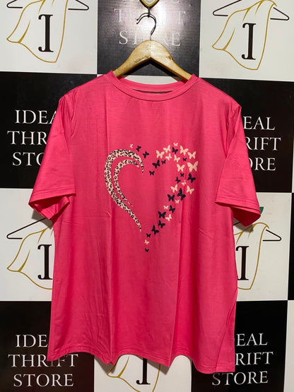|XL| BUST 23| A18| HOT PINK LEOPARD AND BUTTERFLY HEART GRAPHIC T-SHIRT
