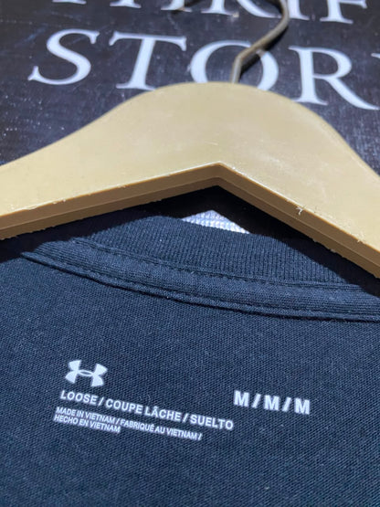 UNDER ARMOUR |M| BUST 19| A18| ENHANCE YOUR ACTIVEWEAR COLLECTION WITH THIS UNDER ARMOUR BLACK LOGO ATHLETIC T-SHIRT