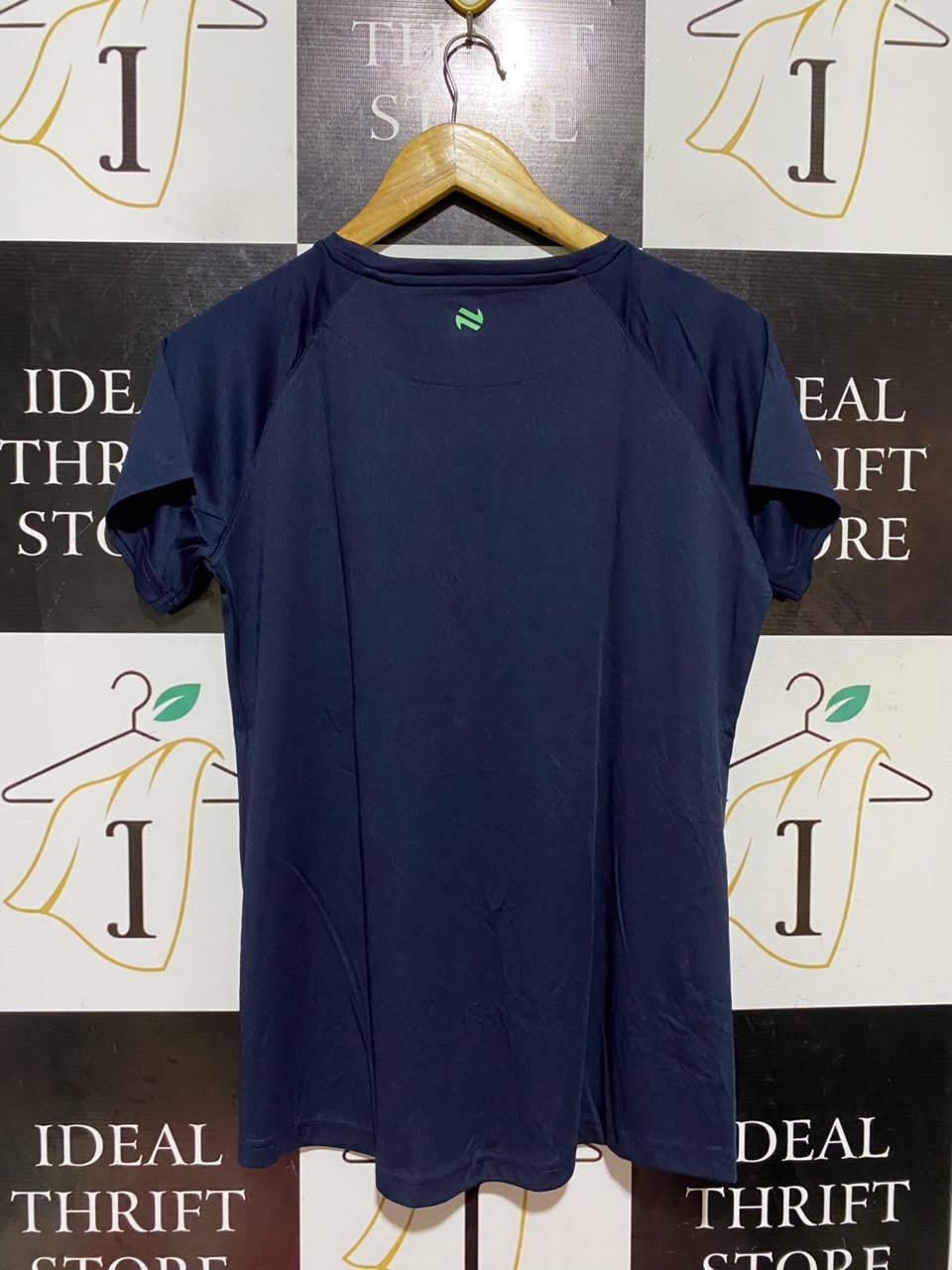 ONEILLLS |M| BUST 19| A18| NAVY BLUE AND GREEN ATHLETIC T-SHIRT