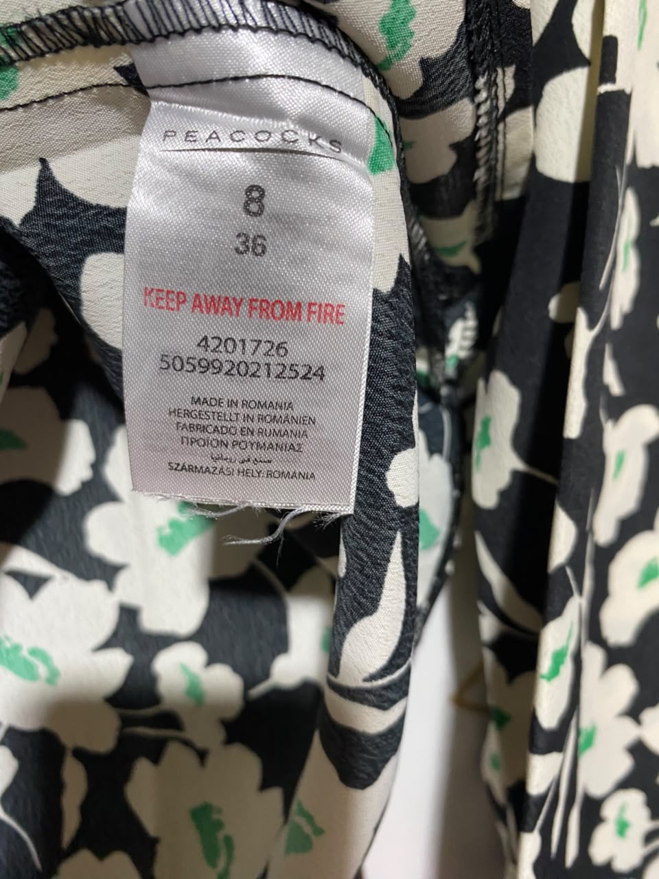 PEACOCKS |S| BUST 18| A18| BLACK AND OFF-WHITE FLORAL TIE-NECK LONG-SLEEVE BLOUSE