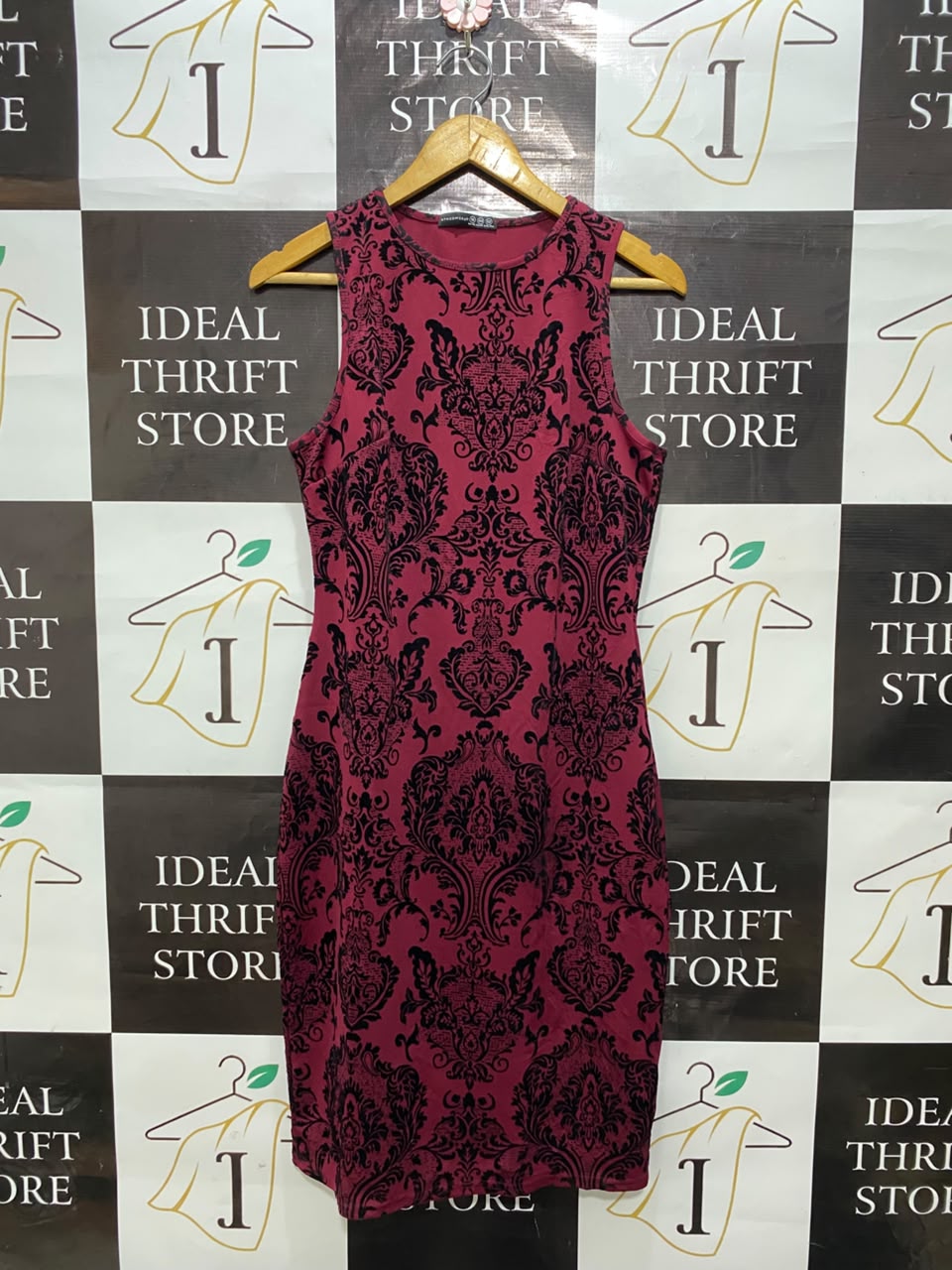 ATMOSOHERE |M| BUST 17| A20| MAGENTA DAMASK PRINT SLEEVELESS BODYCON DRESS