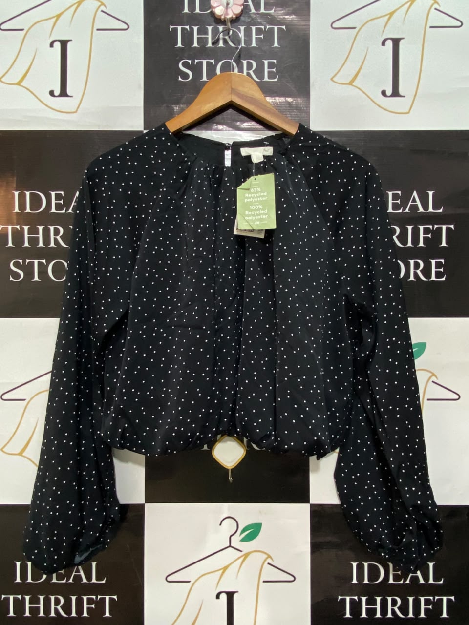 H&M |L| BUST 21| A20| BLACK AND WHITE POLKA DOT LONG SLEEVE BLOUSE