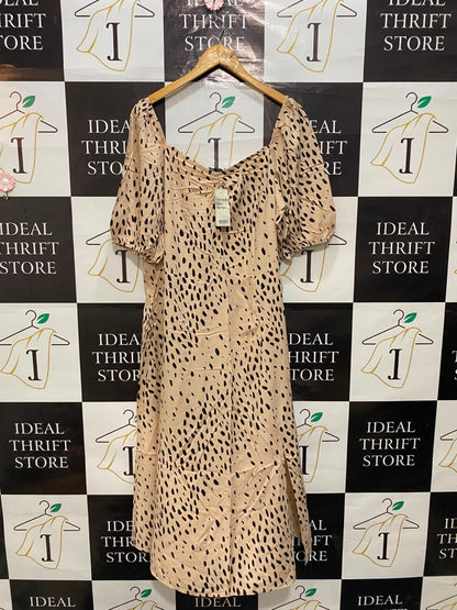 FRIENDS LIKE THESE |L| BUST 20| A20| NUDE AND BLACK ANIMAL PRINT PUFF SLEEVE MIDI DRESS
