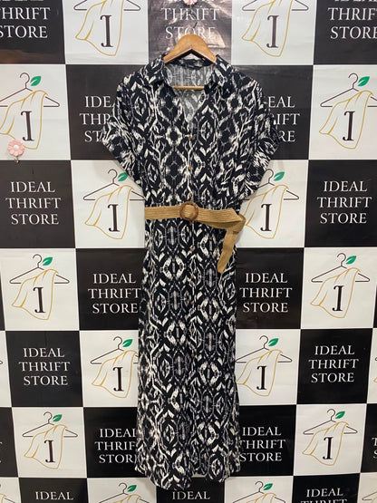 GEORGE |L| BUST FREE| A20| BLACK AND WHITE GEOMETRIC PRINT SHORT SLEEVE BELTED SHIRT DRESS